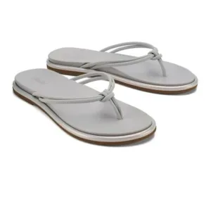 NWT- OLUKAI- Women's Aka Sandals- IRIDESCENT/VAPOR- Size 7
