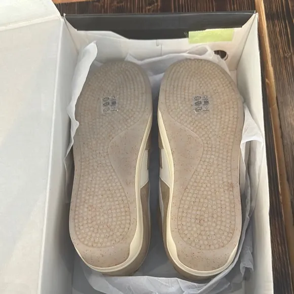 NWT Rag &amp; Bone Retro Court Sneakers - Light Sand