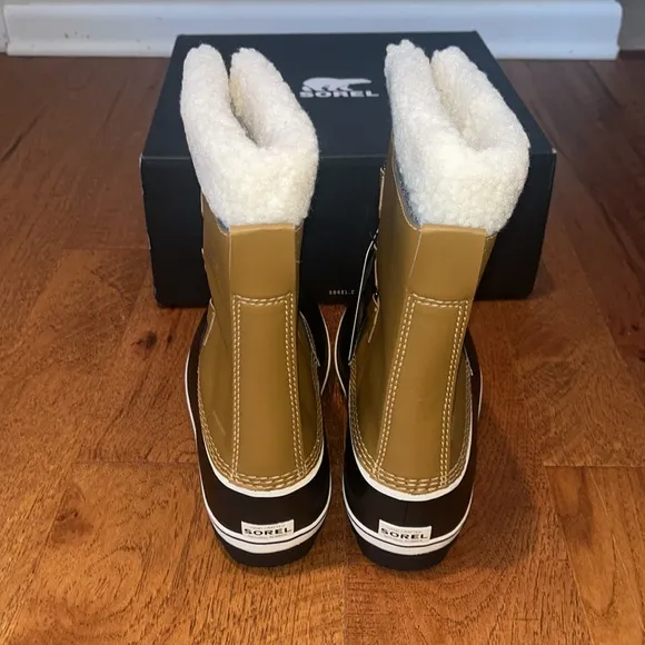 NWT Sorel Youth Waterproof Snow Boots Size 7