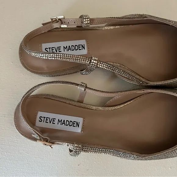 NWT Steve Madden Champagne Embellished Belinda Flats