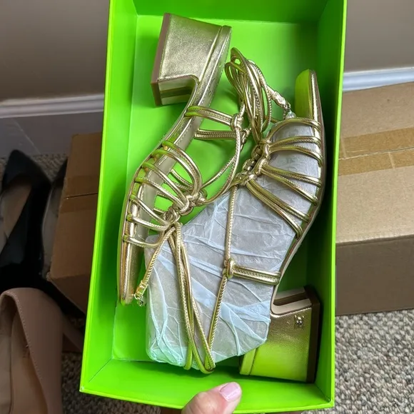 NWTIB - Sam Edelman Women's Westley Sandal, Heeled Sandal, Gold - Size 7 😍😍