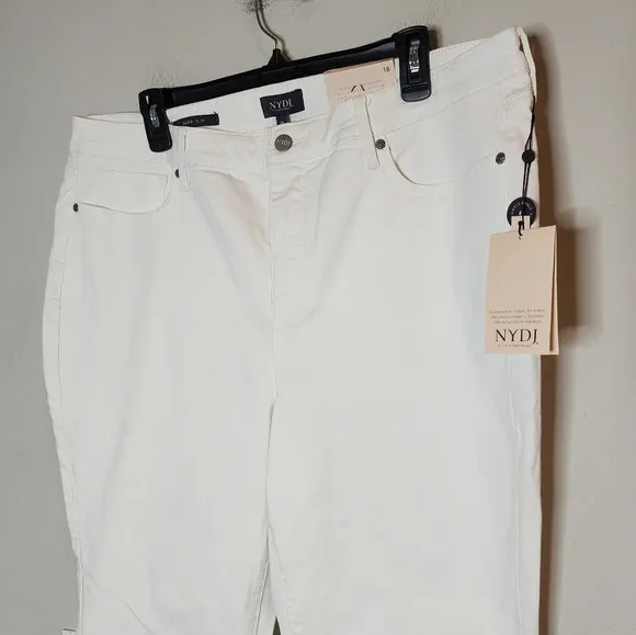 NYDJ White Sheri Slim Ankle Jeans W/Riveted Side Slits. Plus Size 18. Stretch