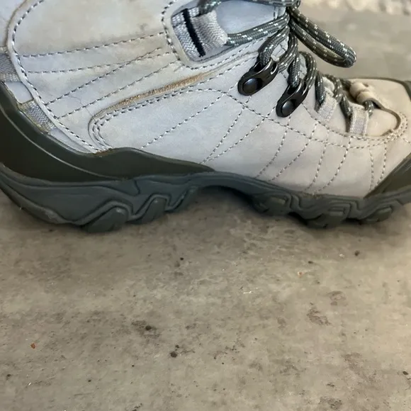 Oboz Tan Hiking Boots