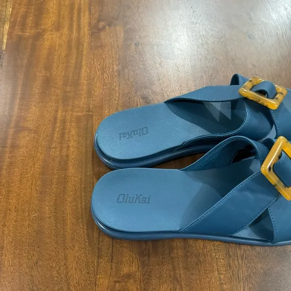 OluKai La‘i Slide Sandals Water Friendly Beach Buckle Women's Size 10