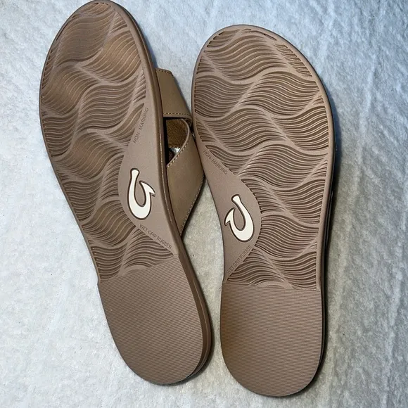 OluKai La’I Slide Sandals