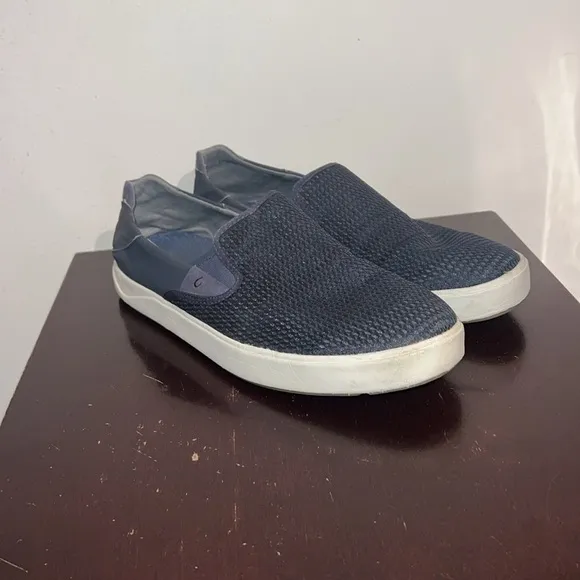 OluKai Men’s Lae’ahi Slip-On Sneakers in Navy Blue, size 12