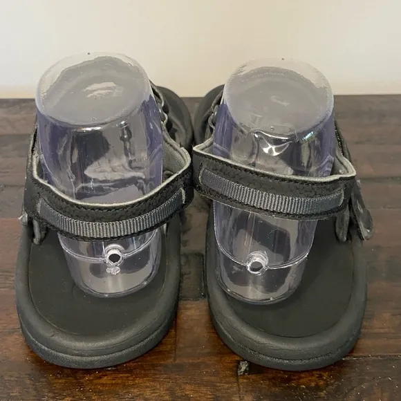 OluKai Nakue Black Synthetic Water-resistant Strap Slingback Sandals Women’s 10