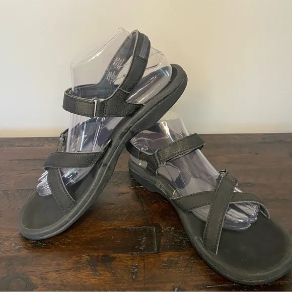 OluKai Nakue Black Synthetic Water-resistant Strap Slingback Sandals Women’s 10