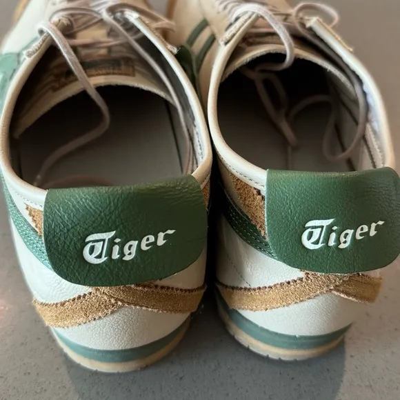 Onitsuka Tiger Cream and Green Sneakers Retro-Inspired Design