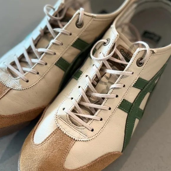 Onitsuka Tiger Cream and Green Sneakers Retro-Inspired Design