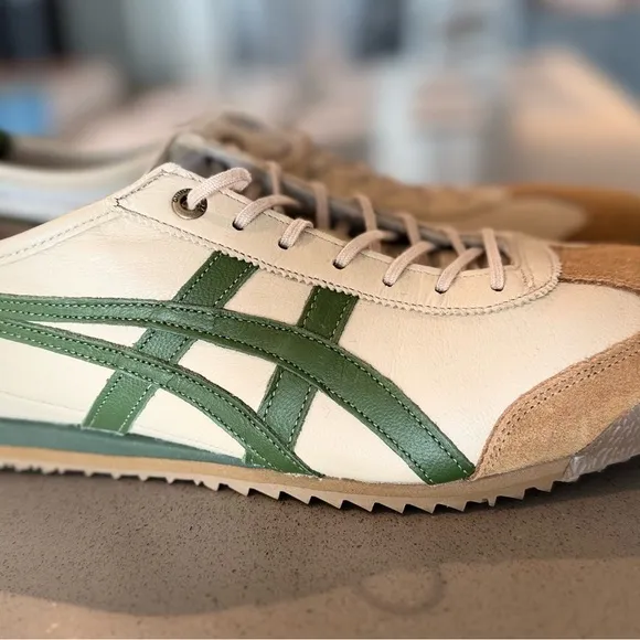 Onitsuka Tiger Cream and Green Sneakers Retro-Inspired Design