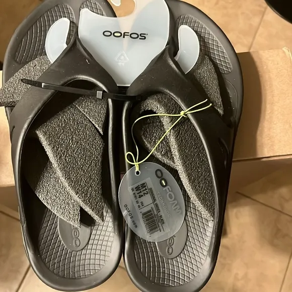 Oofos Black Sandals