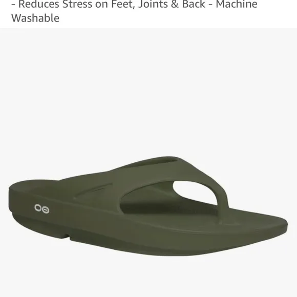 OOFOS unisex slip on sandals