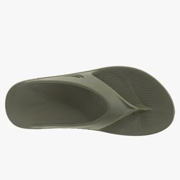 OOFOS unisex slip on sandals