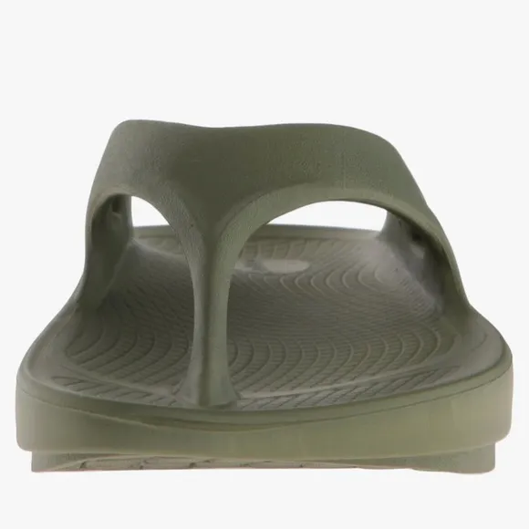 OOFOS unisex slip on sandals