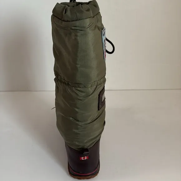 Pajar army green women’s grip boots weatherproof up lace up shaft toggle close