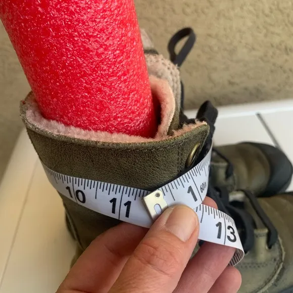 Palladium leather military green shoelaces boots size 6 ( European 37)