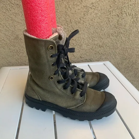 Palladium leather military green shoelaces boots size 6 ( European 37)