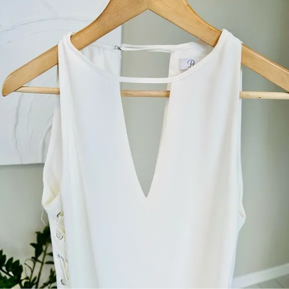 Parker Riviera Lace-Up Sides White Dress KeyholeNeck