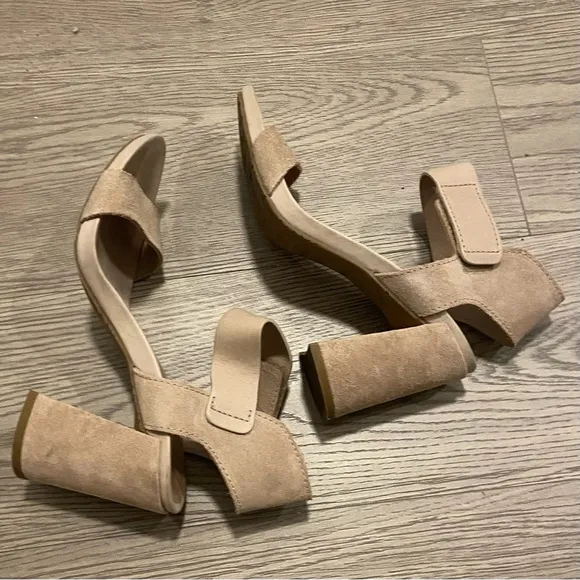 Pedro Garcia - Willa Sandals - Tan Suede Leather - Size 38 / 8 - Pristine