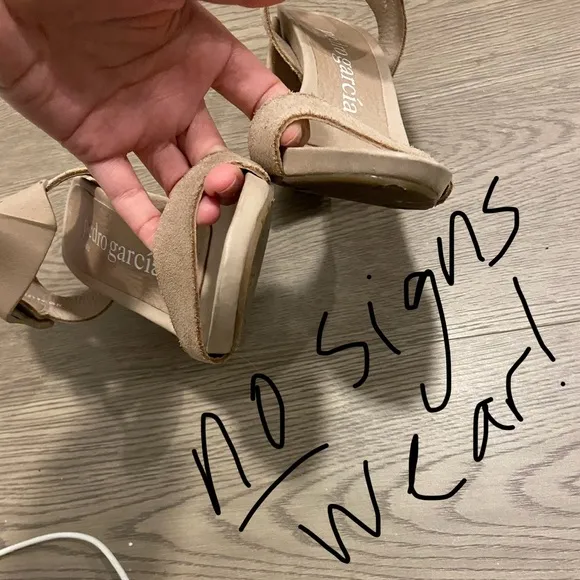 Pedro Garcia - Willa Sandals - Tan Suede Leather - Size 38 / 8 - Pristine