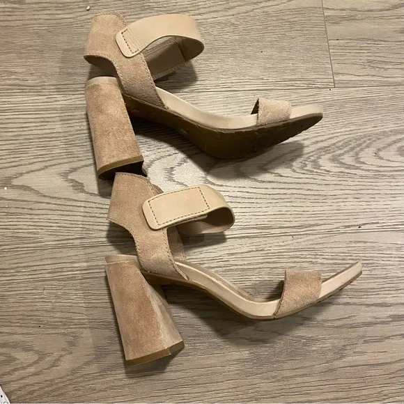 Pedro Garcia - Willa Sandals - Tan Suede Leather - Size 38 / 8 - Pristine