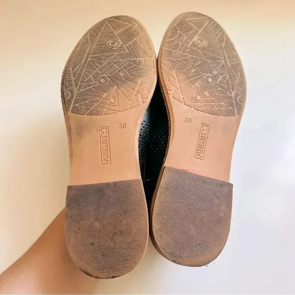 Pikolinos Merida Punched Leather Loafers