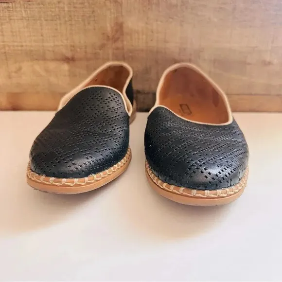 Pikolinos Merida Punched Leather Loafers