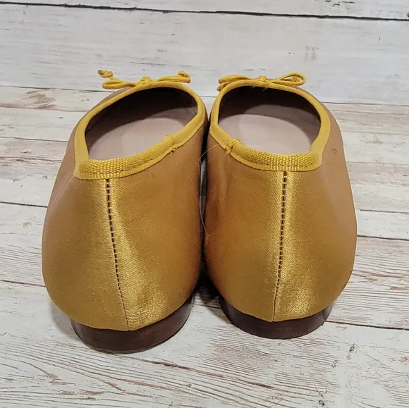 Porte &amp; Paire - Bow-embellished Satin Ballet Flats - Yellow