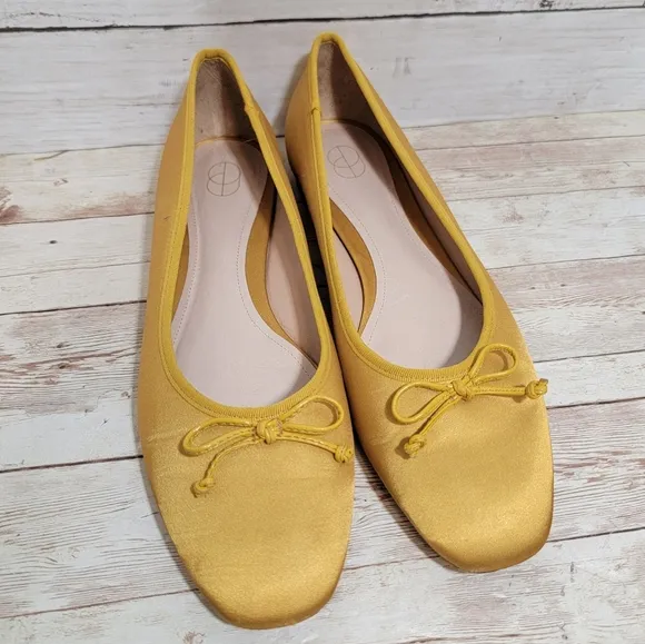 Porte &amp; Paire - Bow-embellished Satin Ballet Flats - Yellow