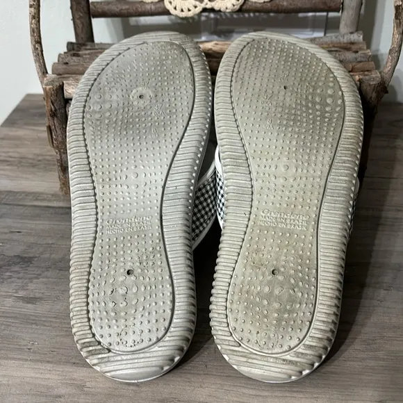 PRE OWNED DR. SCHOLL'S SIZE 8 NAVY BLUE GINGHAM Women's Down Time Thong Sandals