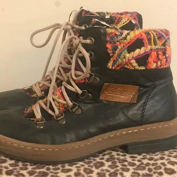Preloved Black and multicolored Women’s Rieker boots size 38(7.5) Beautiful!