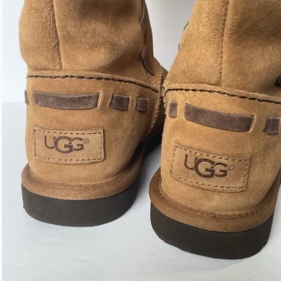 Preloved Ugg Australia Rosana Boots