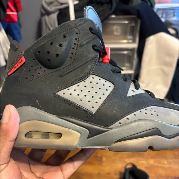 PSG Jordan 6’s sz 11