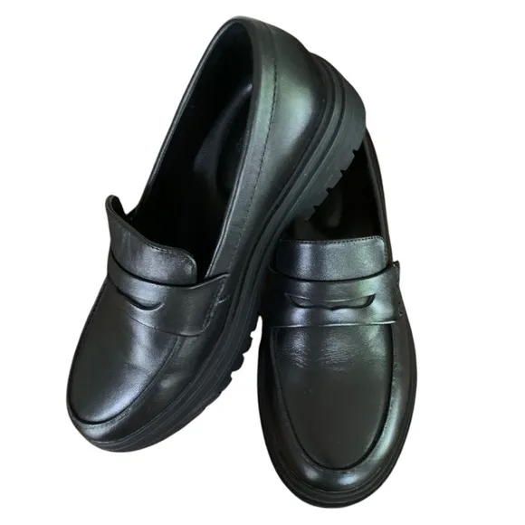 Quince NWOB Italian Leather Lug Sole Loafer Black Sz 7