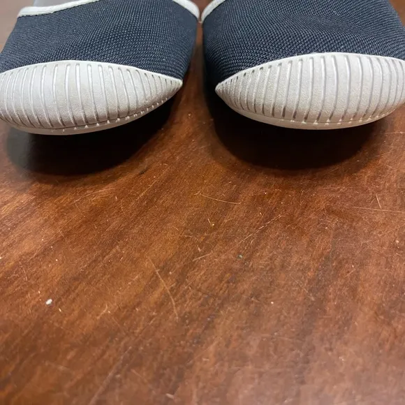 RARE Lacoste lunata Summer Sandals 6.5 Izod flats