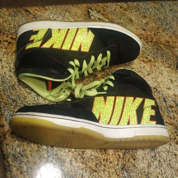 Rare Nike Men's Big Nike High Retro Black Neon Green Sneakers Size 13 366726-071
