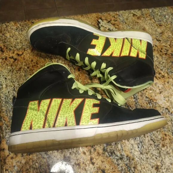 Rare Nike Men's Big Nike High Retro Black Neon Green Sneakers Size 13 366726-071