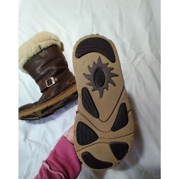 RARE LEATHER UGG BOOTS Australian KENSINGTON SHEARLING STRAPS AND BUCKLE SIZE 9