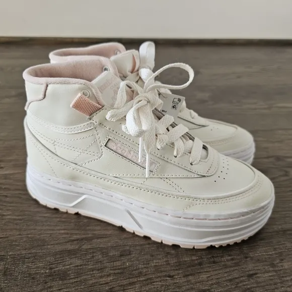 Reebok Women's Club C Geo Mid Shoes