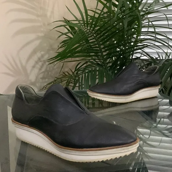 REED KRAKOFF LEATHER BLOCK HEEL LOAFERS