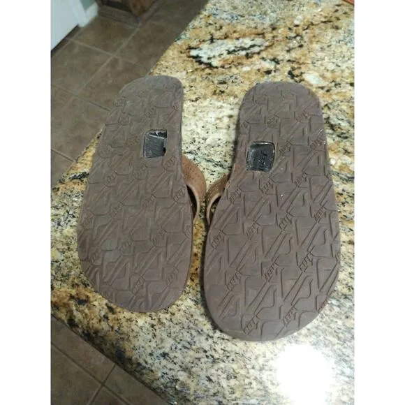 Reef Mens Flip-Flops Sandals Brown Slip On TQT Arch Support Bottle Opener 8