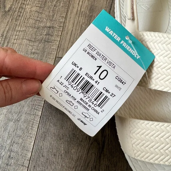 Reef Water Vista Sandals- White NWT