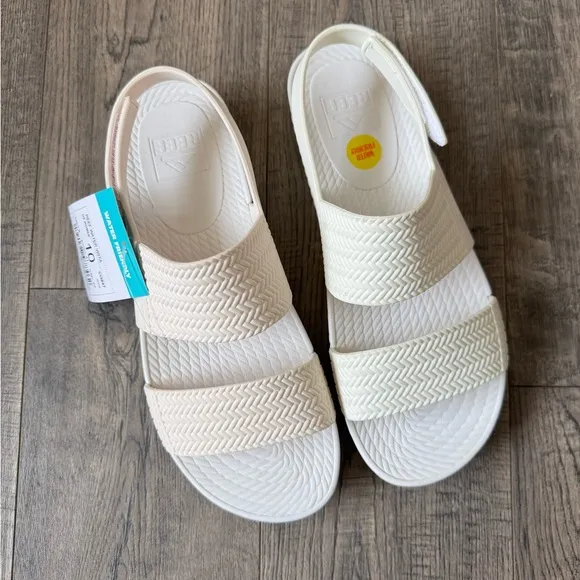 Reef Water Vista Sandals- White NWT