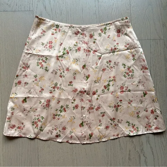 Reformation Benson Floral-Print Silk-Satin Mini Skirt in Vivian