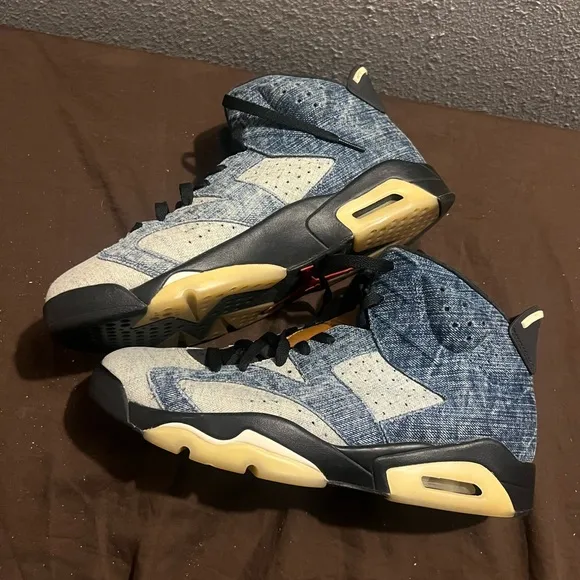 Retro 6 Washed Denim Air Jordan Nike fits women size 12
