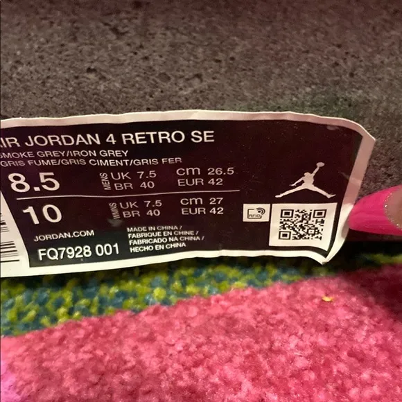 Retro Jordan 4 SE
