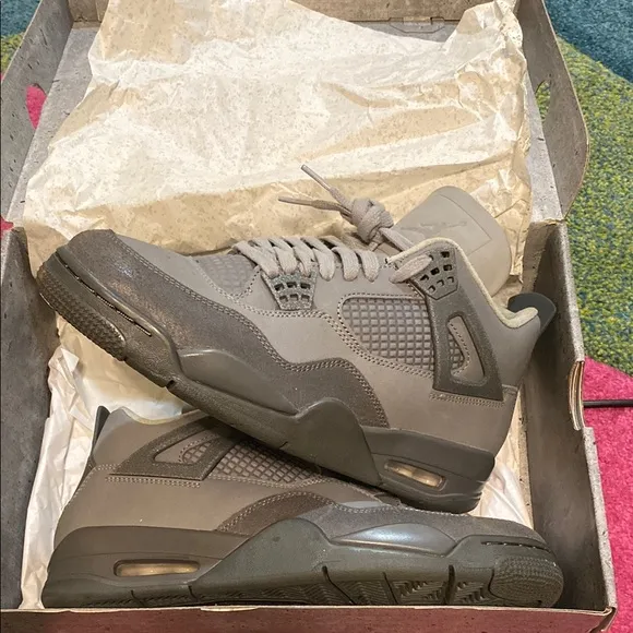 Retro Jordan 4 SE