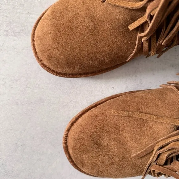 RJ’s Fuzzies Fringe Boots Shearling