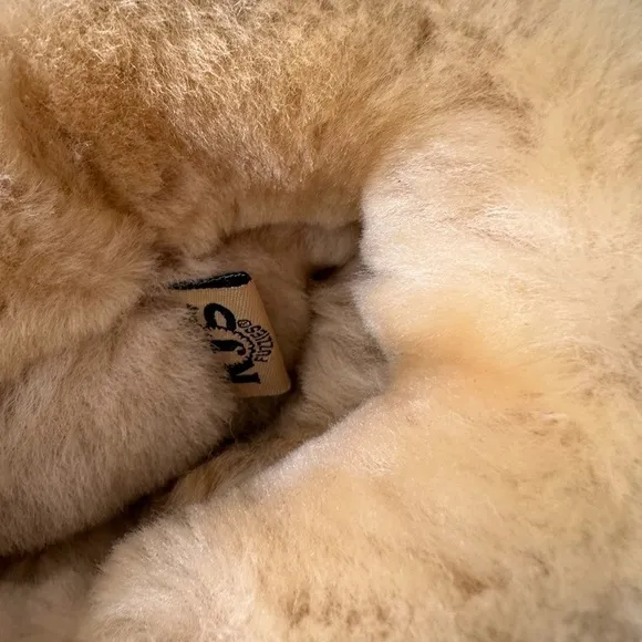 RJ’s Fuzzies Fringe Boots Shearling